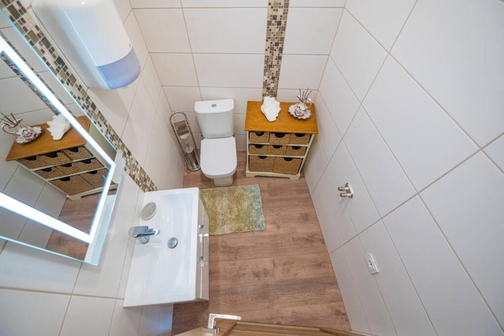 Homely Kreves Apartment By Polo Apartments Каунас Экстерьер фото