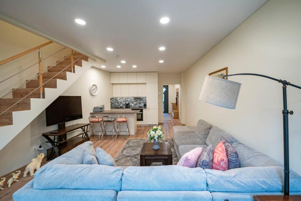 Homely Kreves Apartment By Polo Apartments Каунас Экстерьер фото
